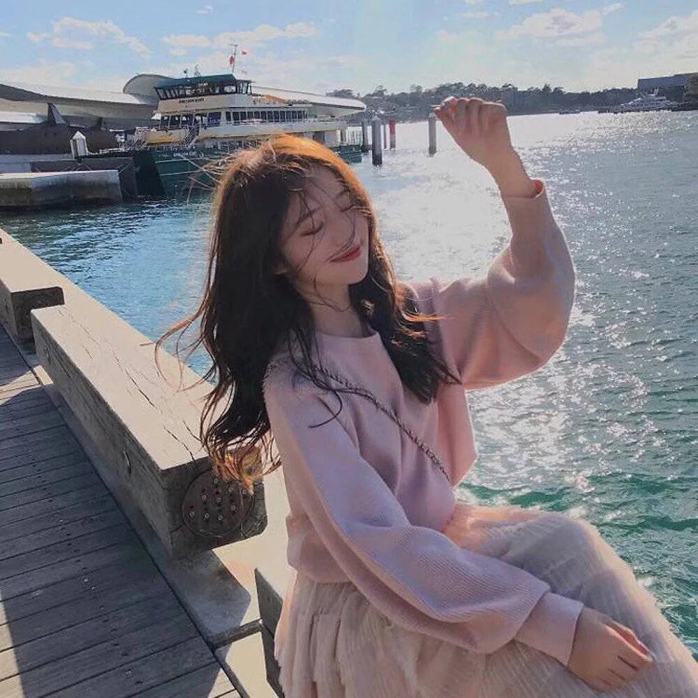 八个拔河女